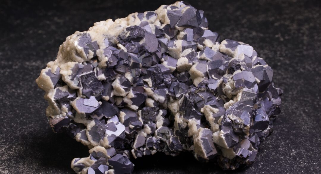 Plumbum metallicum
