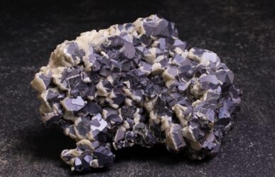Ásványi eredetű homeopátiás szerek – Plumbum metallicum