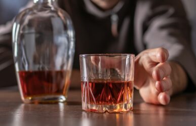 Az alkohol öl, butít és…