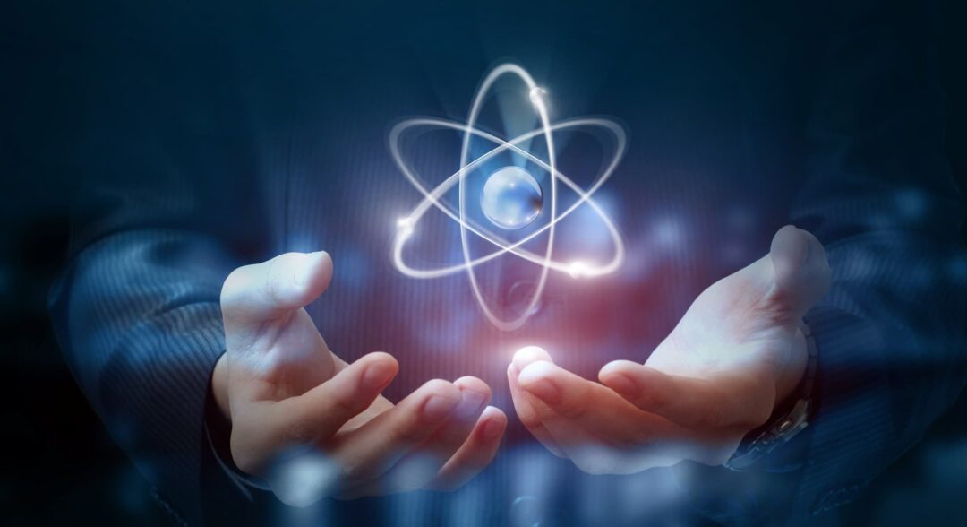 atomszerkezet kézben tartva