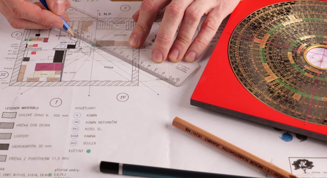 Feng shui alaprajzot rajzoló építész