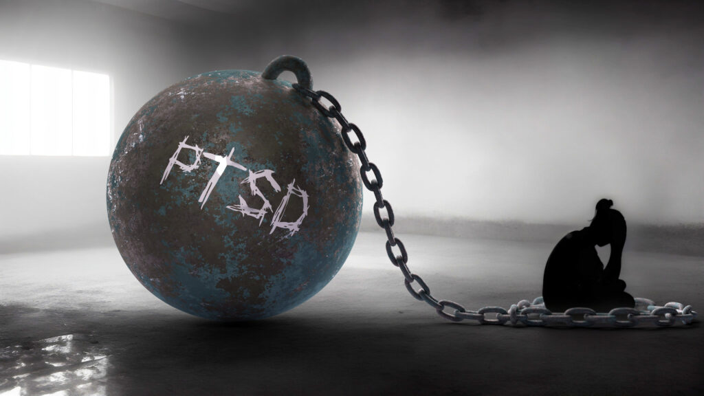 PTSD - egy PTSD-vel küzdő nő metaforikus képe. Magányosan csapdába esve és a PTSD terhéhez láncolva. Állandó és megerőltető küzdelem. 3D-s illusztráció